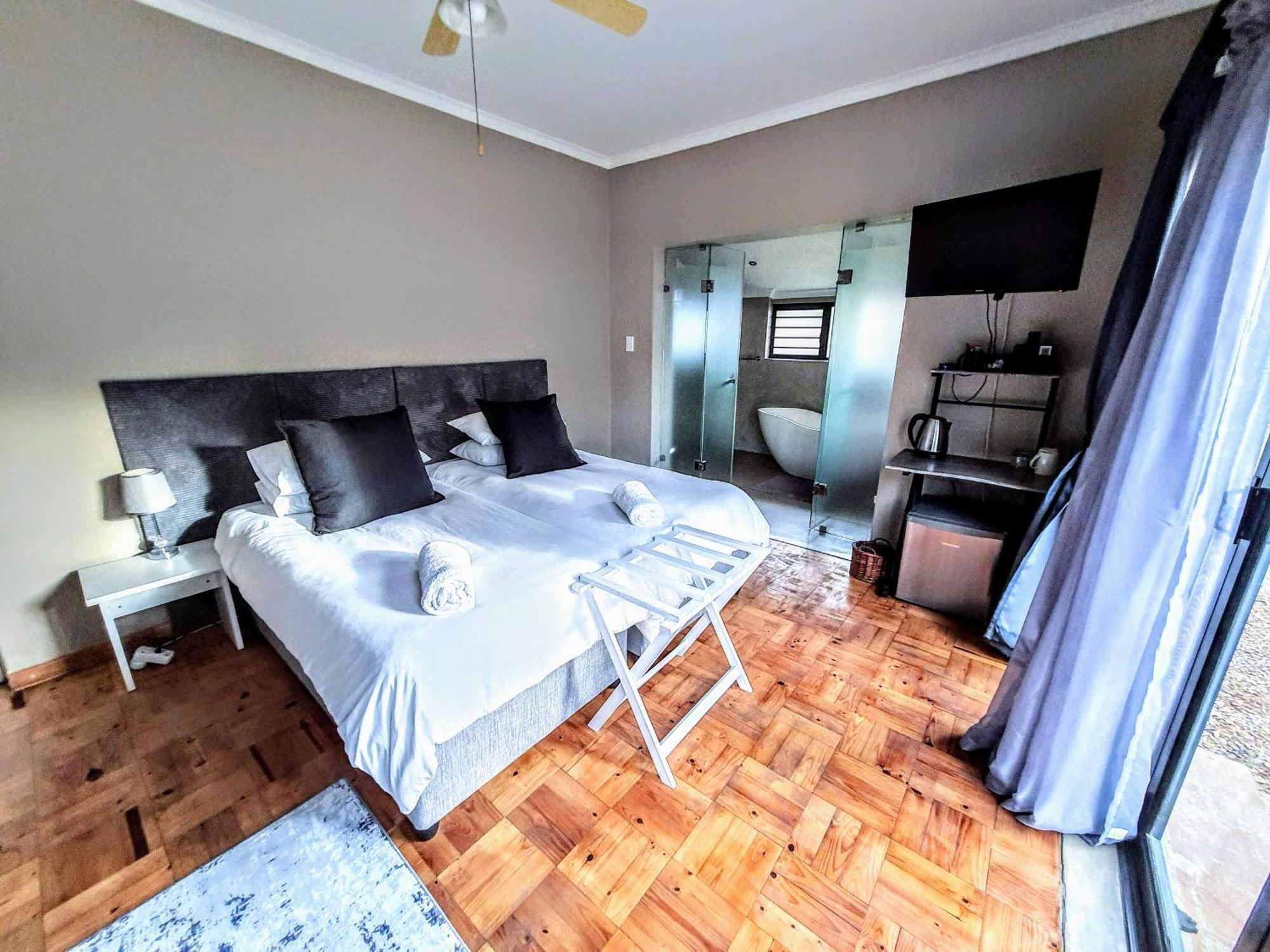 9 On Drommedaris Hotel สเตลเลนบอช ภายนอก รูปภาพ